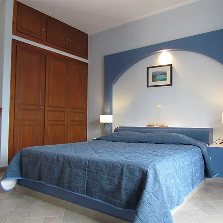 Anamnesis Luxury Hotel Fira (Santorini)